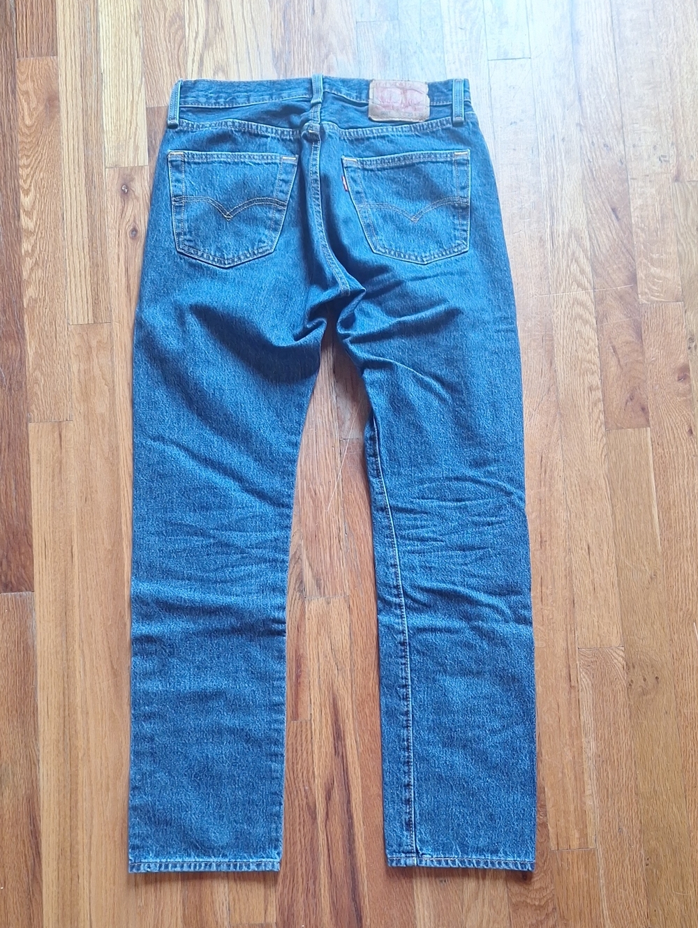 Levi's 501 W29 L32 Button Fly Medium and Dark Wash Jeans - Picture 5 of 5